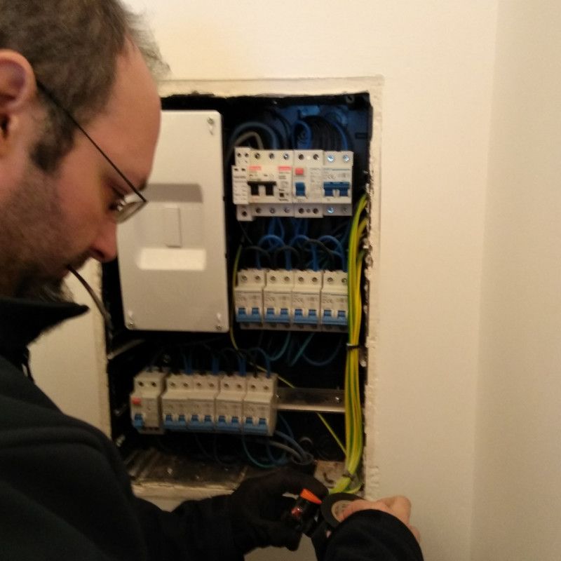 Electricista Badajoz - Instalsa